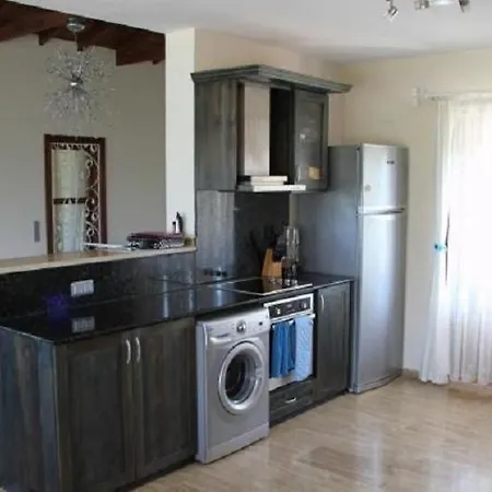 Izmir De Luks Havuzlu Kiralik וילה Çeşme